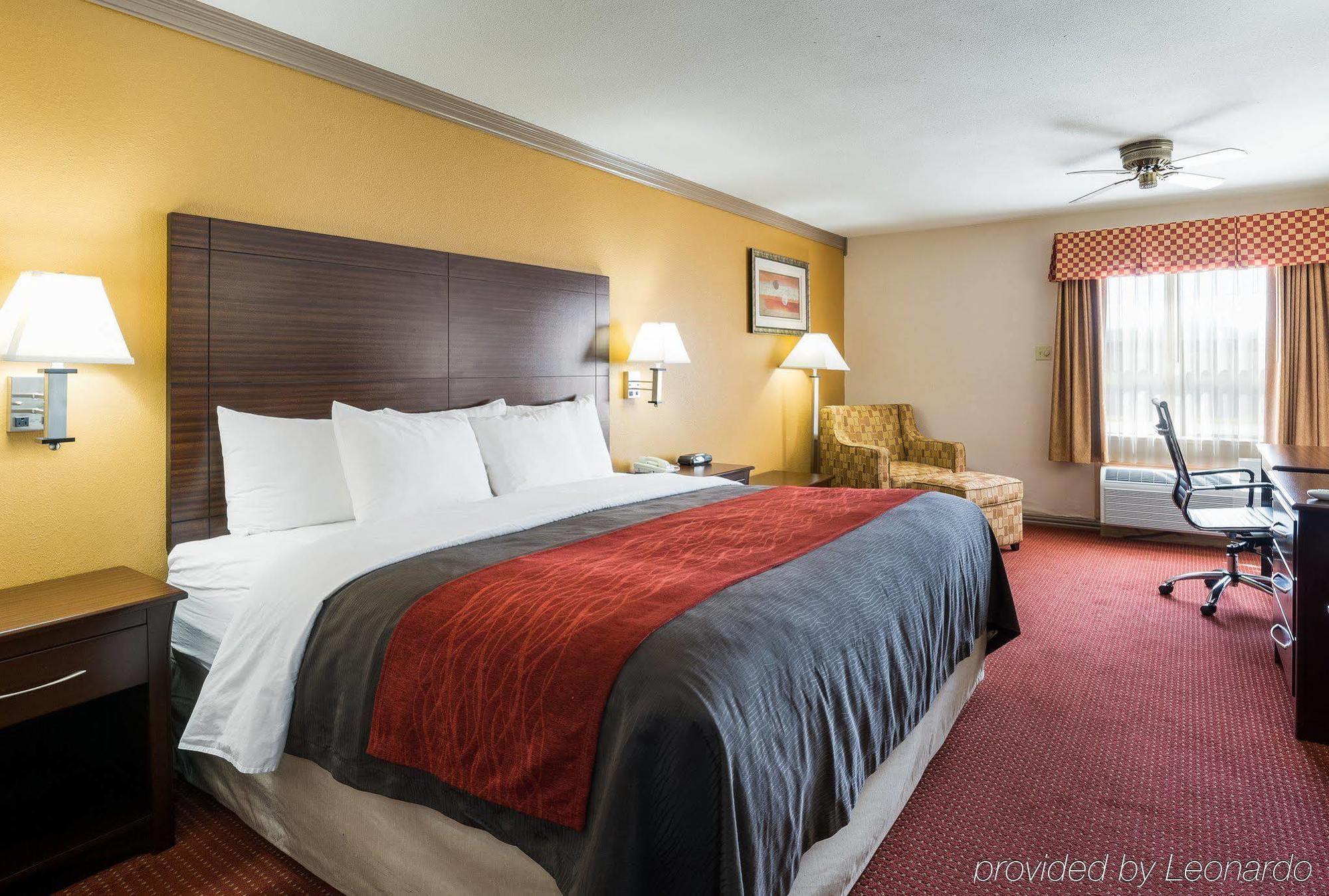 Days Inn by Wyndham Rosenberg Exterior foto